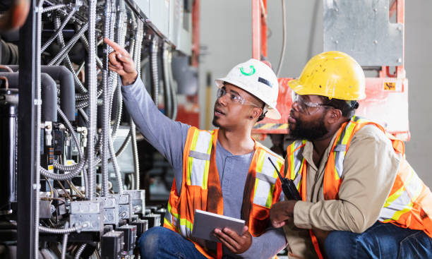 Best Best Electricians Near Me  in North Patchogue, NY